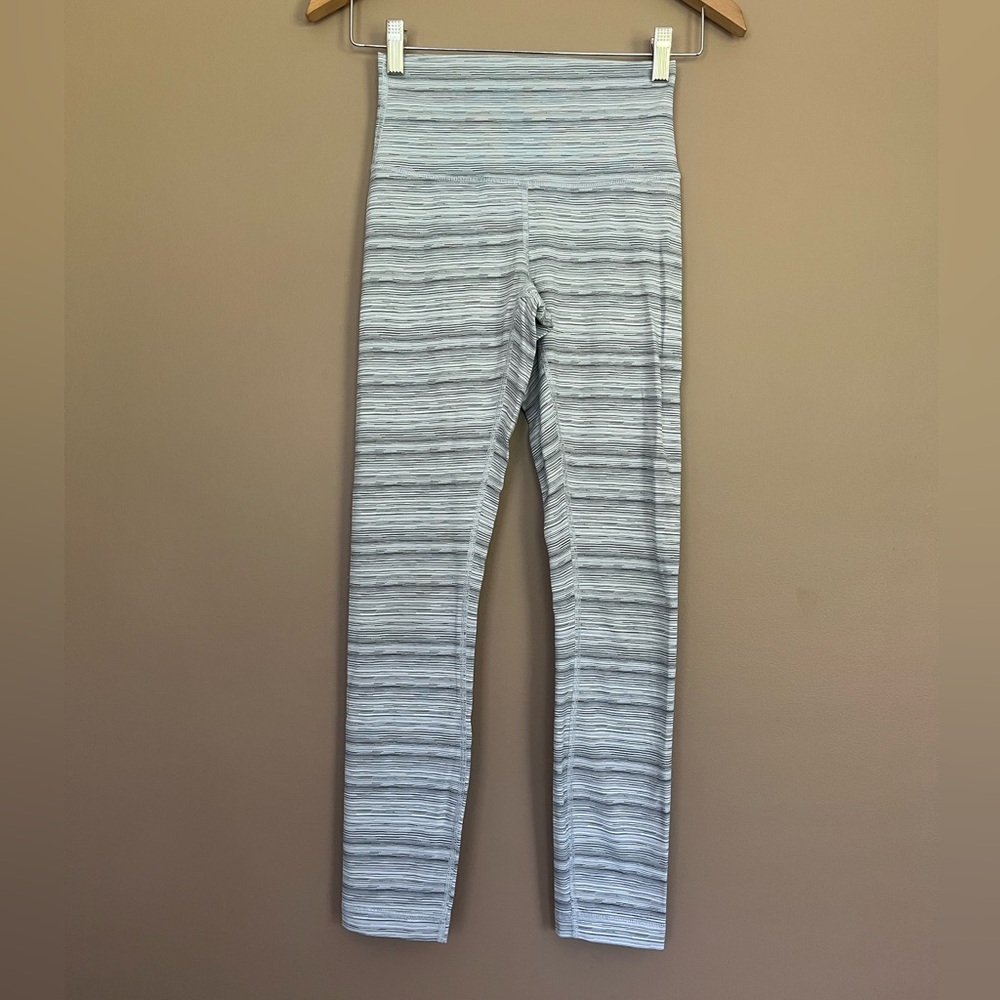 {Lululemon} High Times Pant in Cyber Stripe White Silver Fox - Women's 4